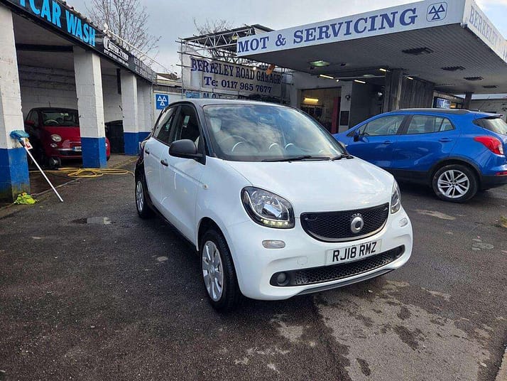 2018 SMART FORFOUR 1.0 PURE EURO 6 S S 5DR 4,495 THIS 2018 SMART FORFOUR... photo